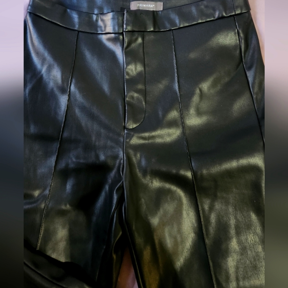 Pants 👖 - Picture 3 of 5